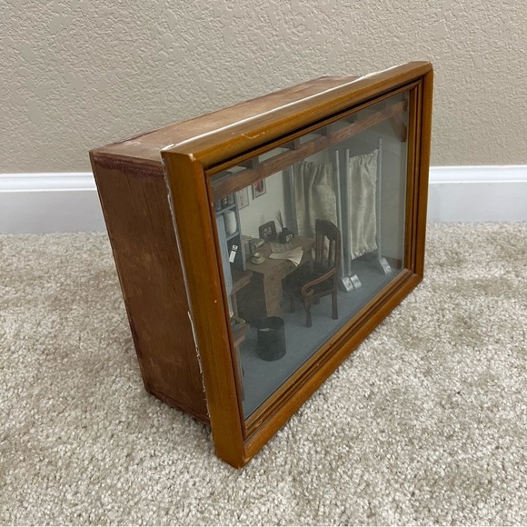 Vintage Miniature Shadow Box Doctor/ Physician’s Office Diorama 13x9x5 Framed, - Picture 4 of 14